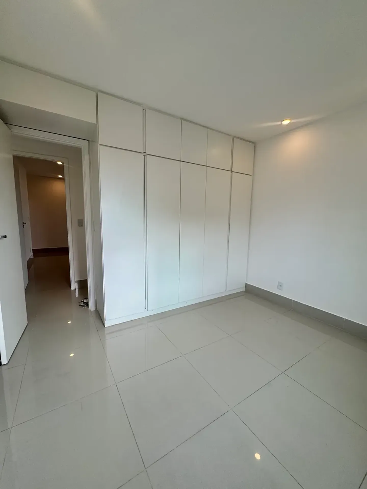Home office in a 3-bedroom apartment, 127 m² — photo 7