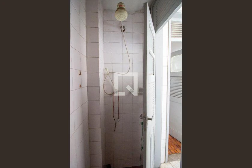 Apartment, 85 m², with wood or laminate floors — photo 41