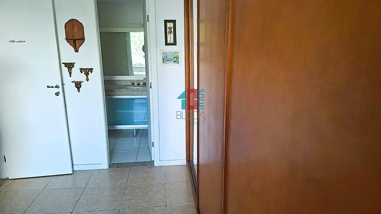Condominium house with 4 bedrooms and closed kitchen — photo 24