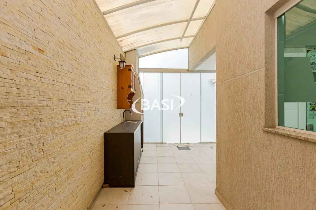 Two-story house with 3 bedrooms and 3 bathrooms, 2 parking — photo 22