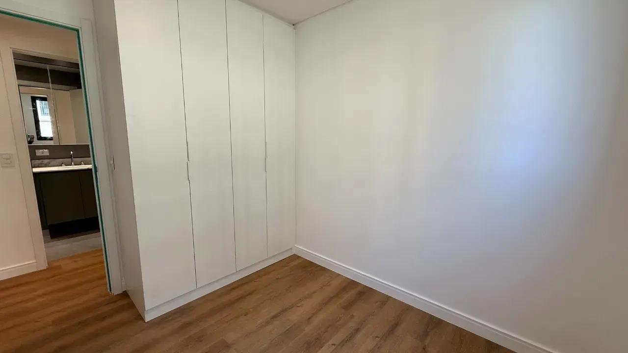 Apartment with 2 bedrooms, 2 bathrooms, and a balcony — photo 13