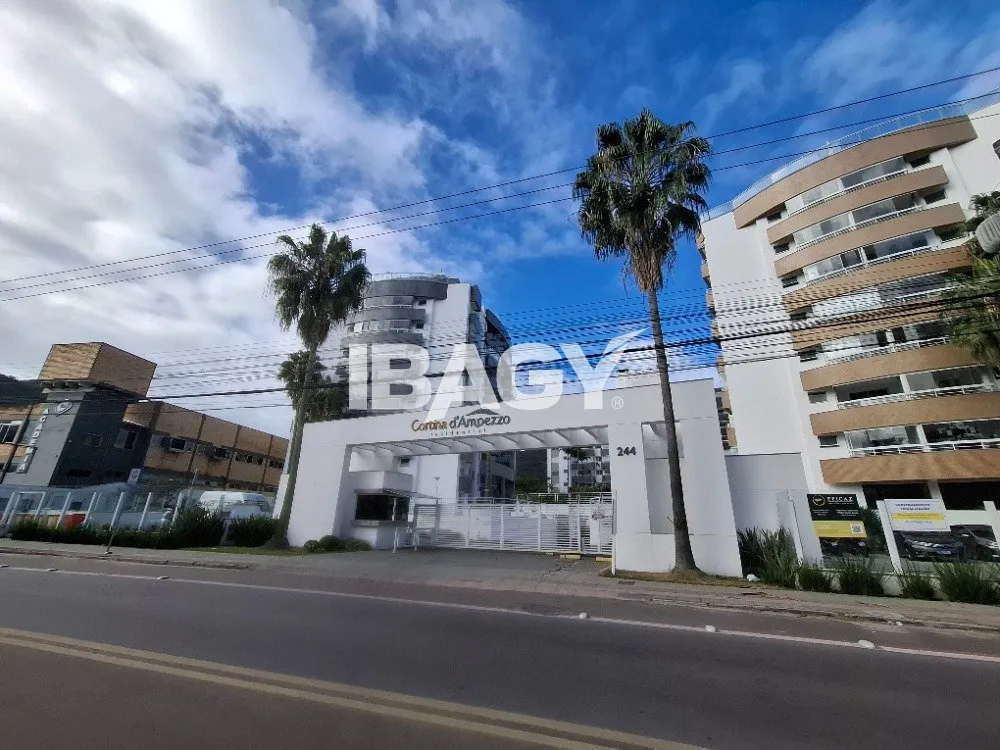 Furnished apartment with 2 bedrooms and 79 m² — photo 46