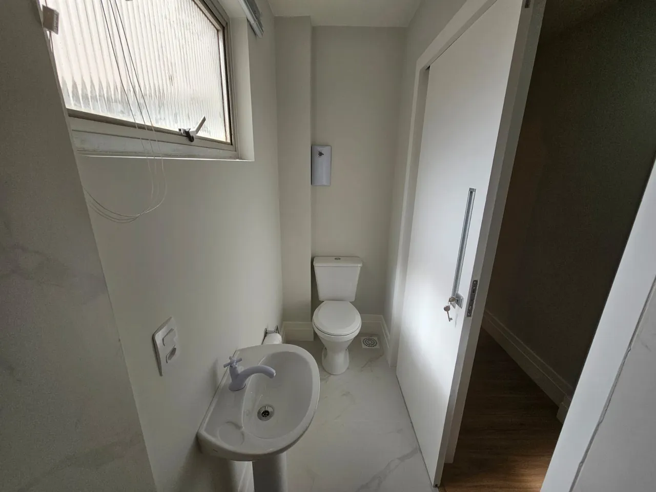 Unfurnished apartment with 2 bedrooms and air conditioning — photo 7