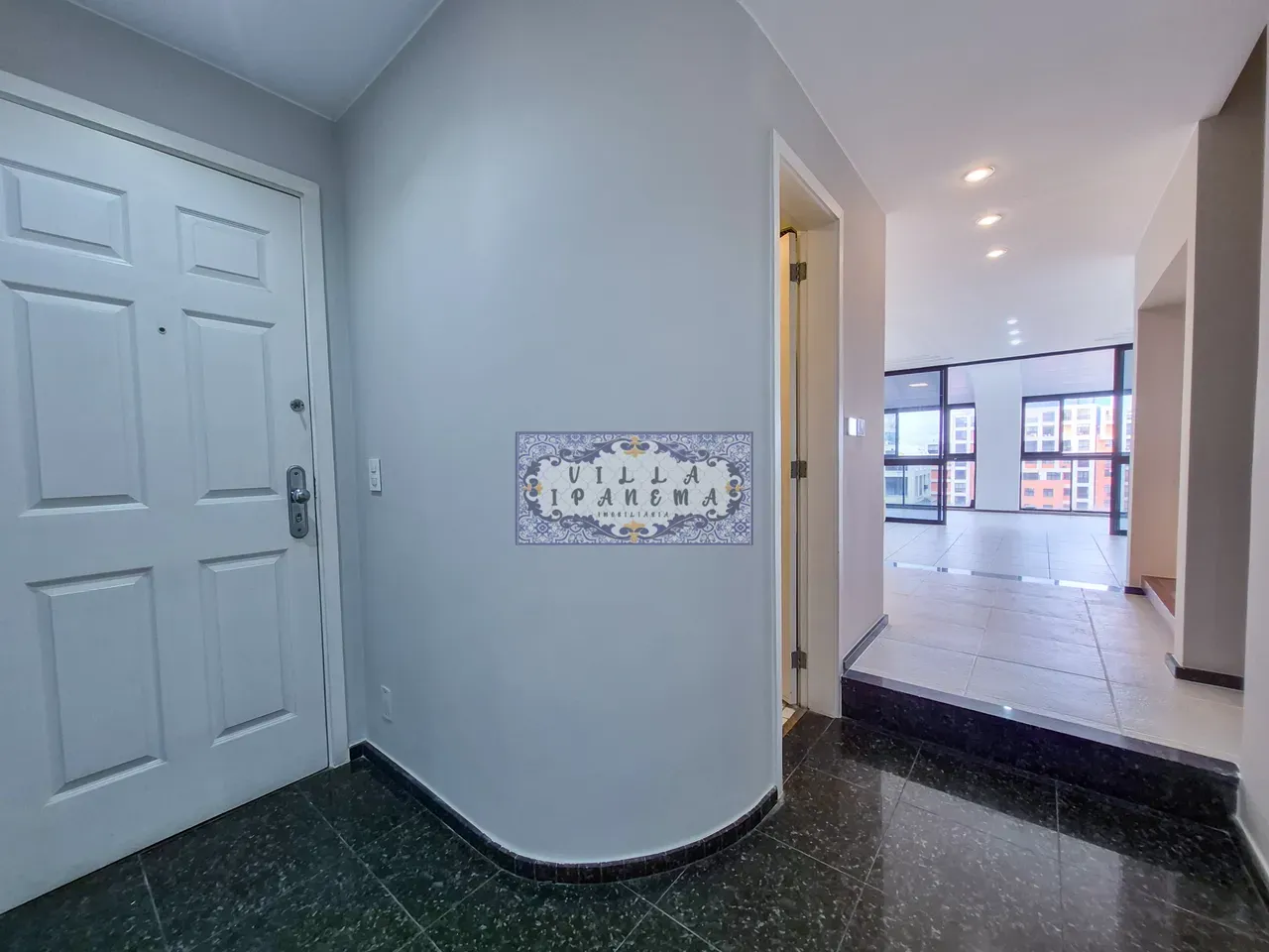 200 m² apartment with 3 en-suite bedrooms and private BBQ — photo 16