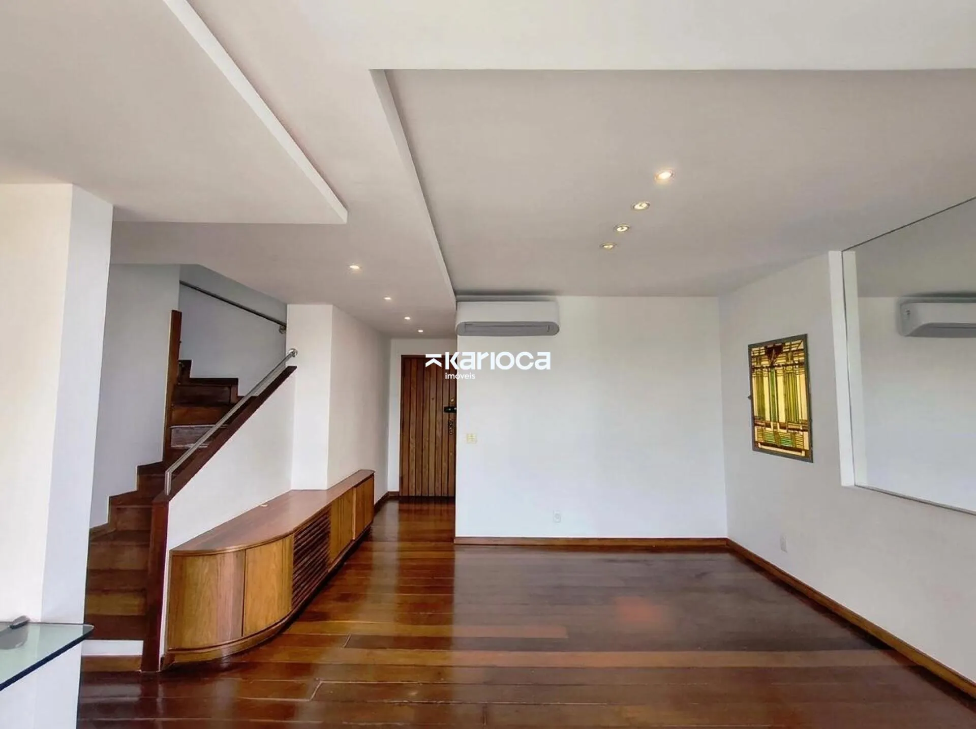Duplex penthouse with 2 en-suite bedrooms and floor-to-ceiling windows — photo 11