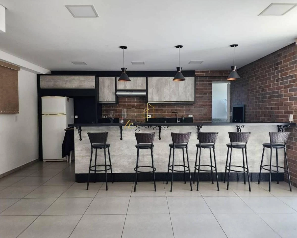 2-bedroom apartment with a glass-enclosed balcony — photo 16