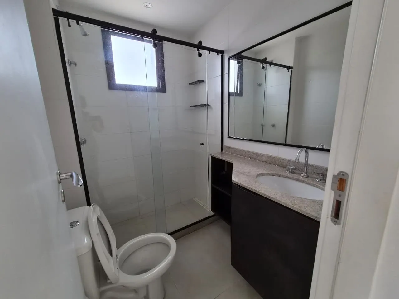 Apartment with 3 bedrooms and 3 bathrooms, balcony and terrace — photo 4