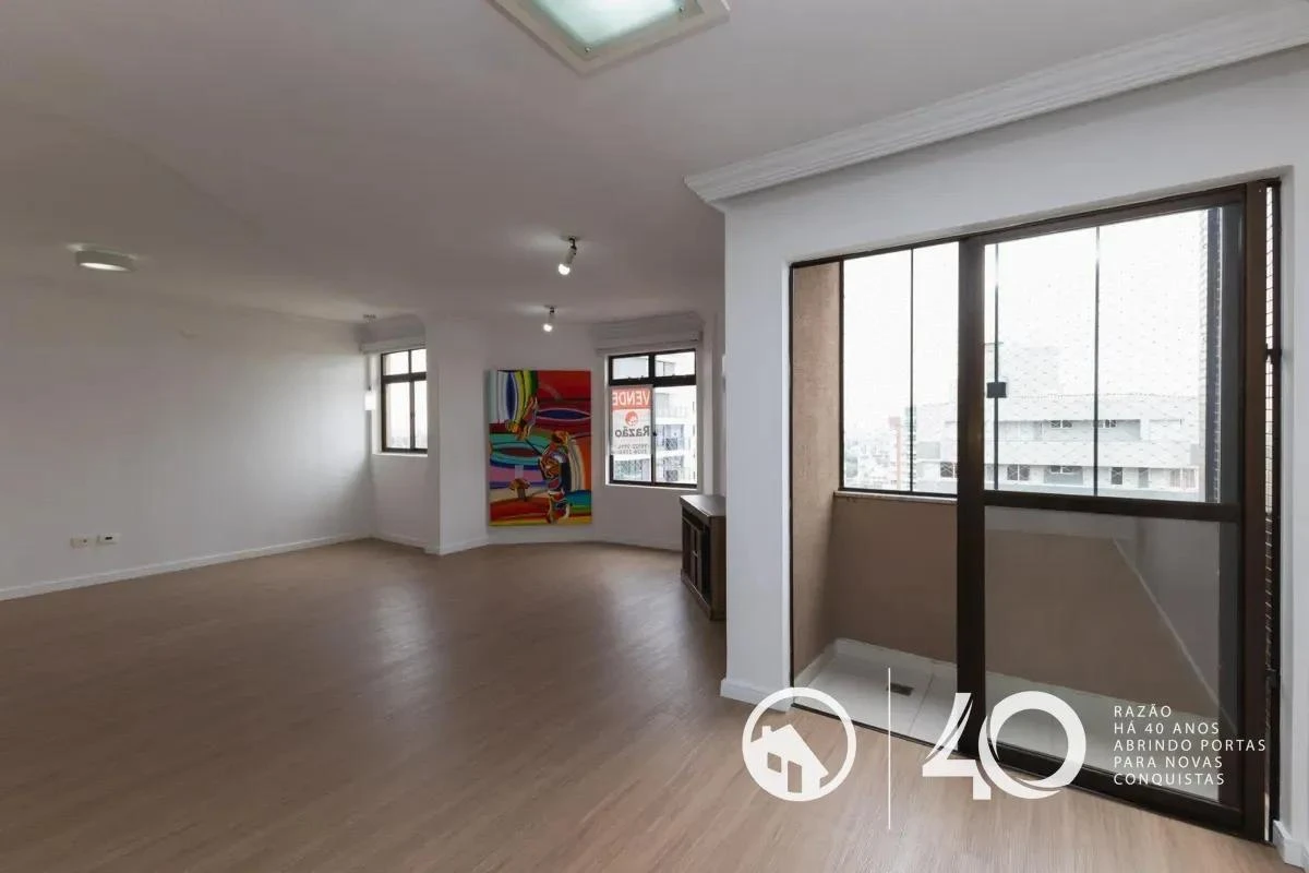 Apartment, 148 m², with a glass-enclosed balcony — photo 12