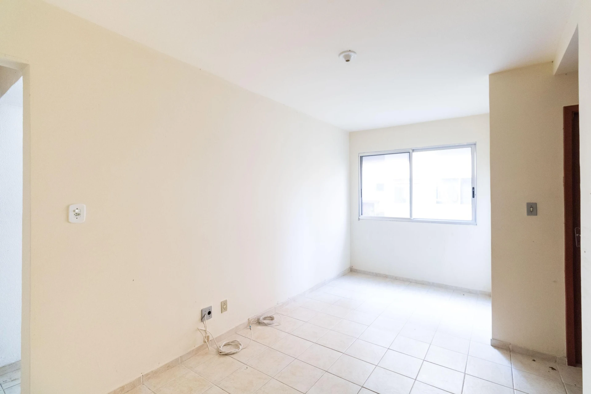 2-bedroom apartment for rent with 1 bathroom and parking