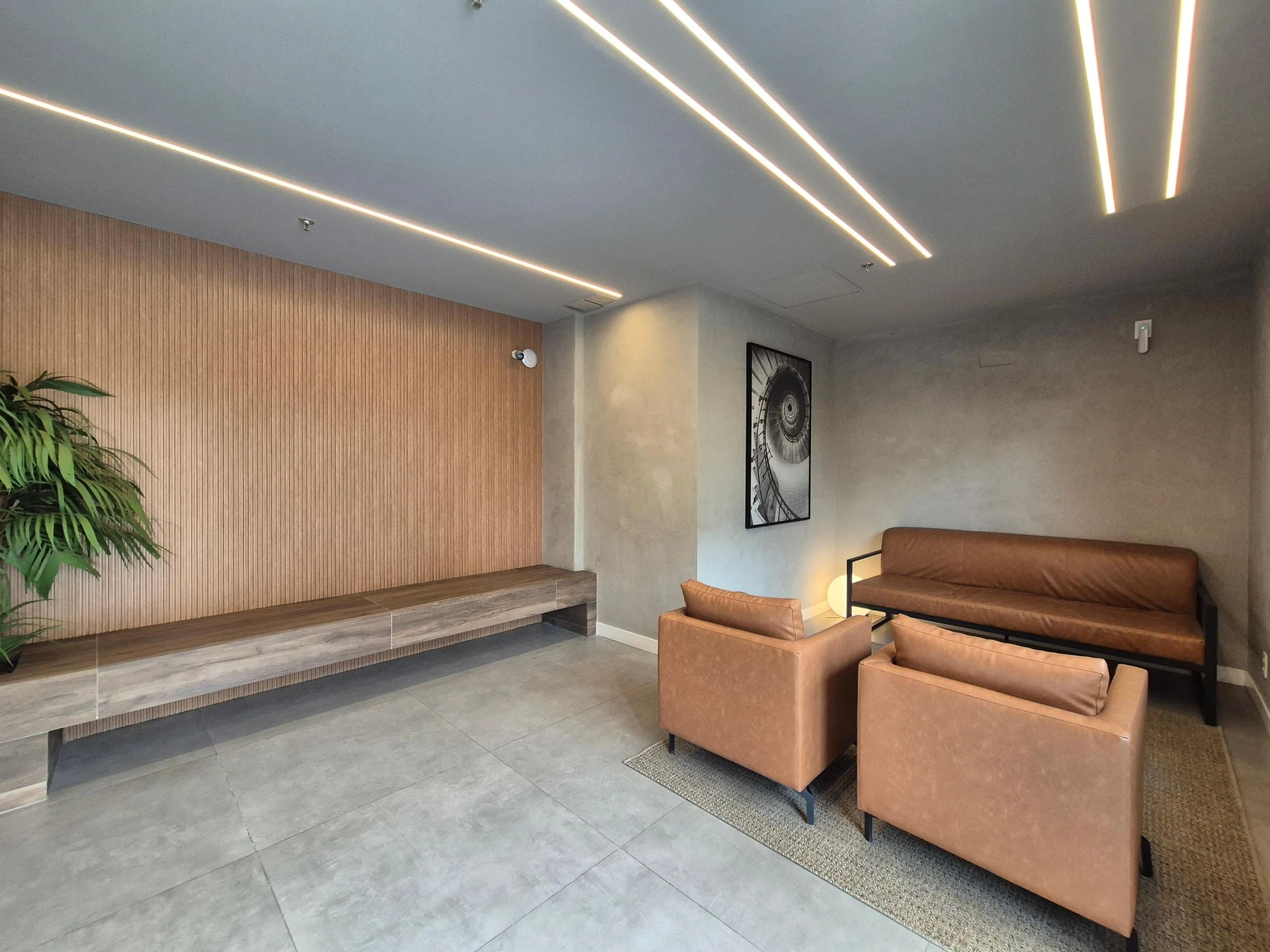 3-bedroom apartment with a mountain view — photo 14