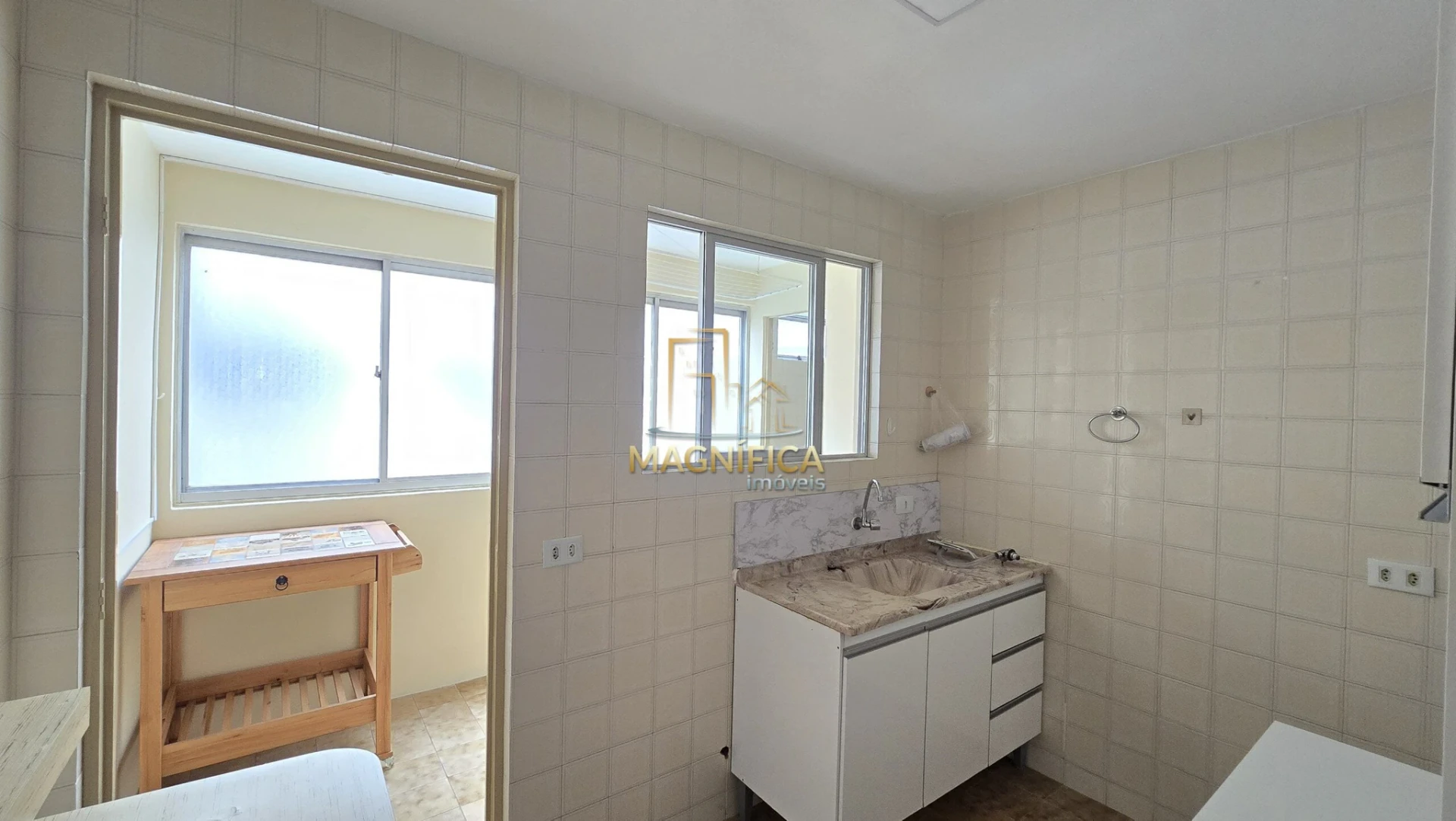 Apartment, 75 m², with wood or laminate floors — photo 13
