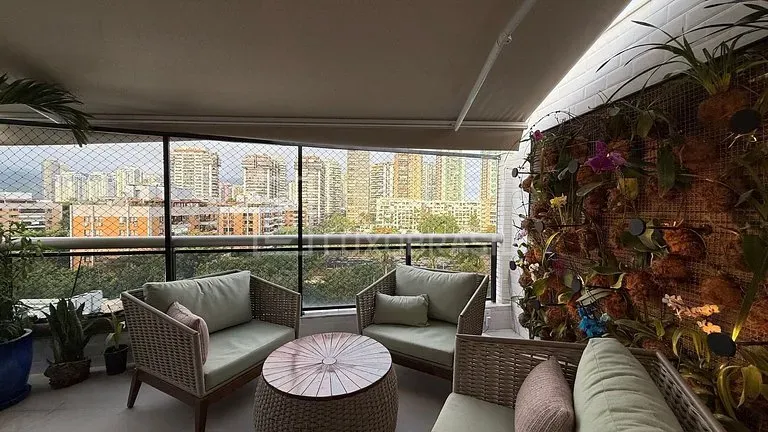 Furnished 2-bedroom apartment with balcony and BBQ grill — photo 10