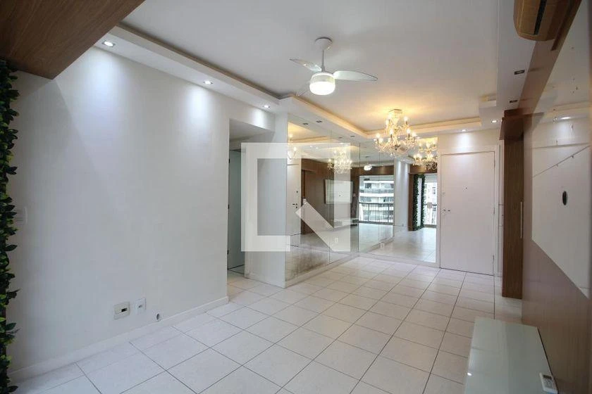 2-bedroom apartment with en-suite and glass balcony — photo 7