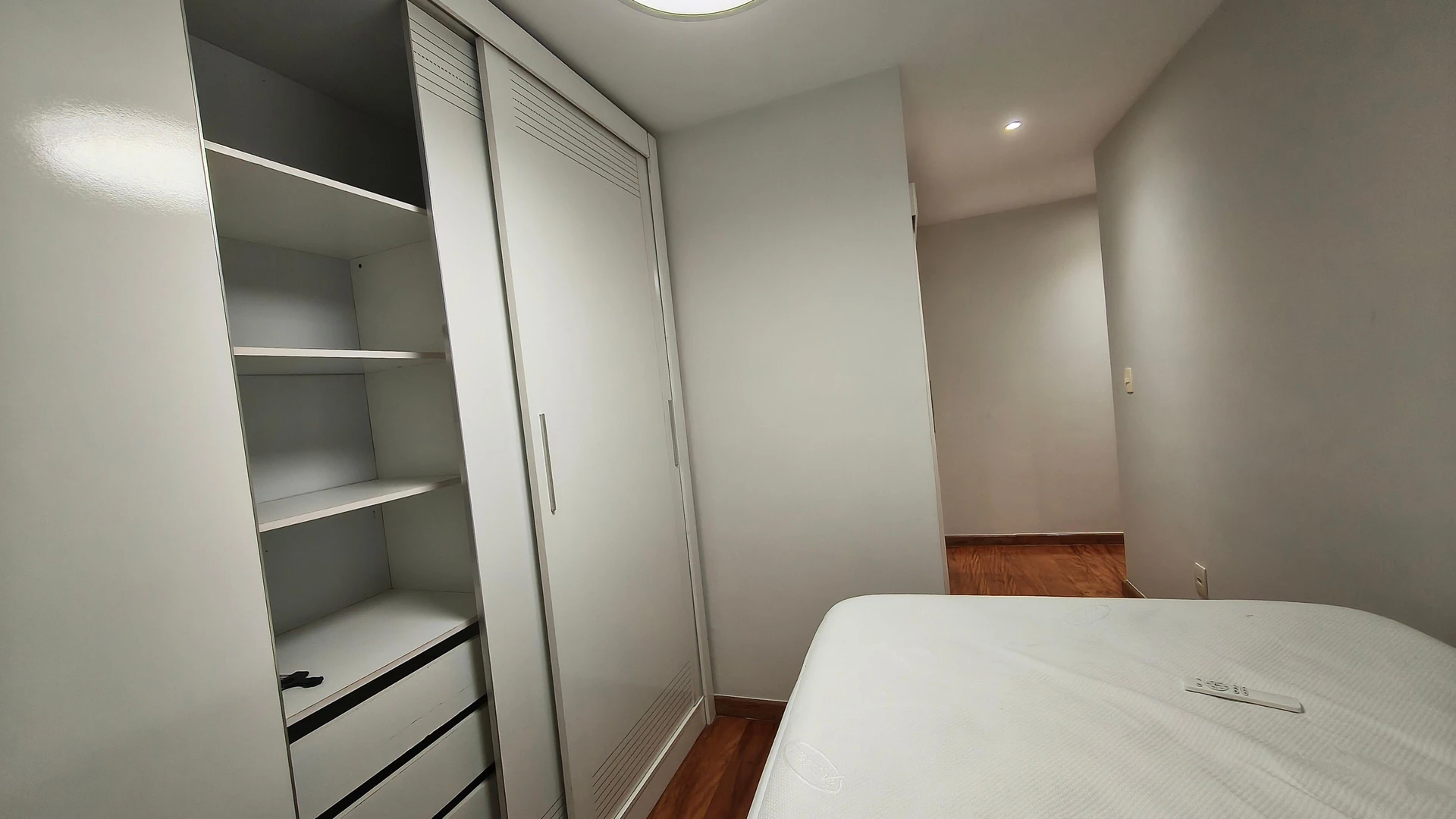 Washing machine in a 4-bedroom apartment, 205 m² — photo 36