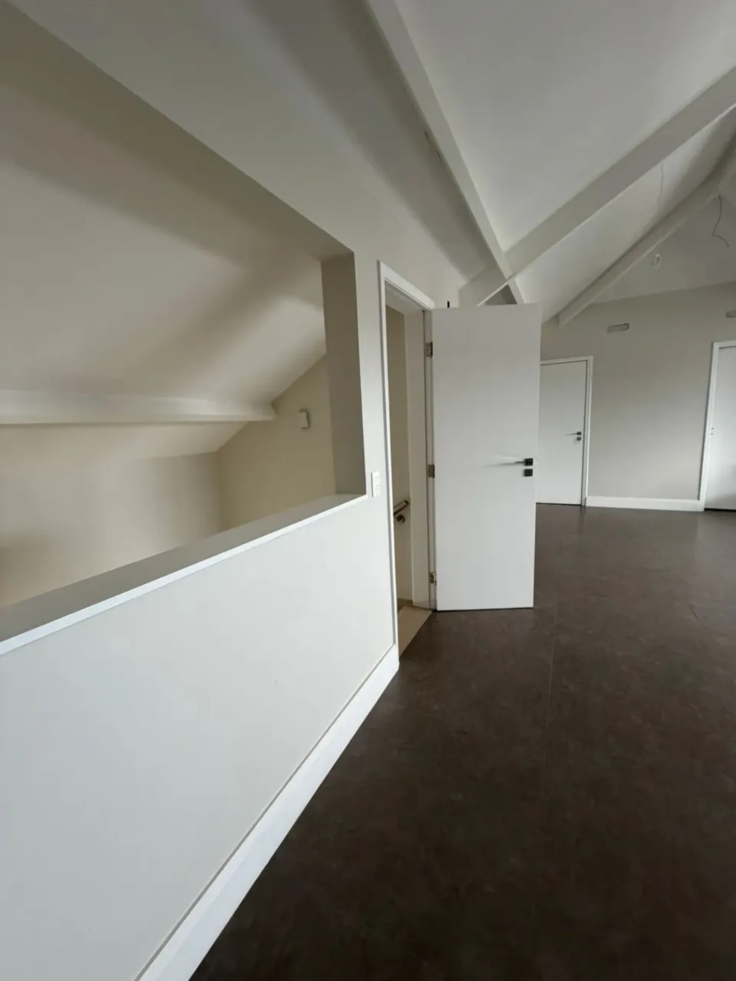 Rental house with 4 bedrooms, 5 baths and 360 m² — photo 38