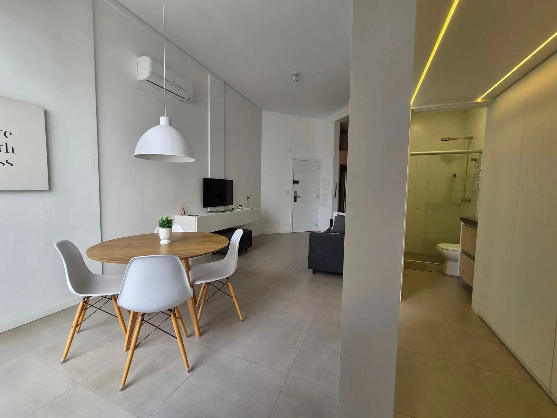 42 m² loft with mezzanine, 1 parking spot and 1 bedroom — photo 23