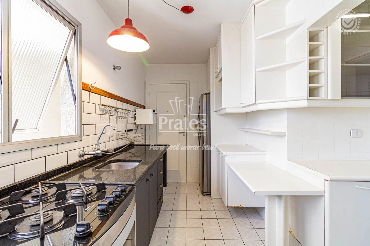 3-bedroom apartment with a home office in Curitiba — photo 10