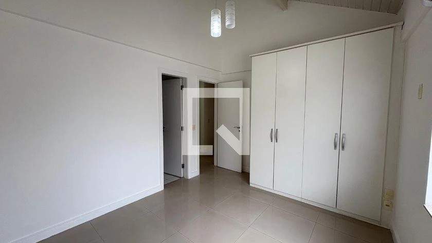 4-bedroom house with a washing machine — photo 26