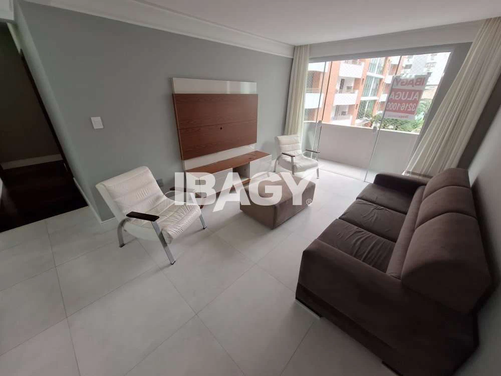 160 m² apartment with an open-plan kitchen — photo 4