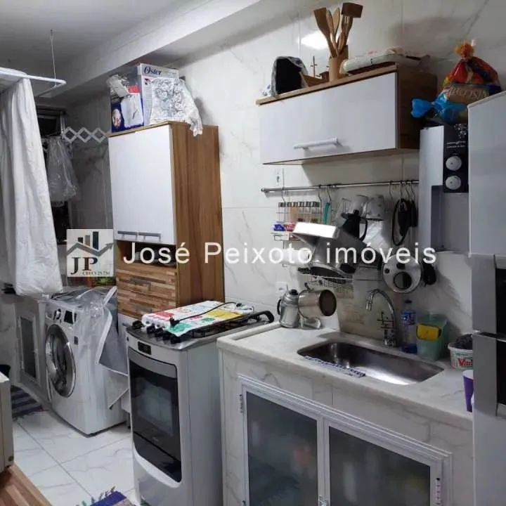 Furnished 2-bedroom apartment with 1 bath and parking — photo 2