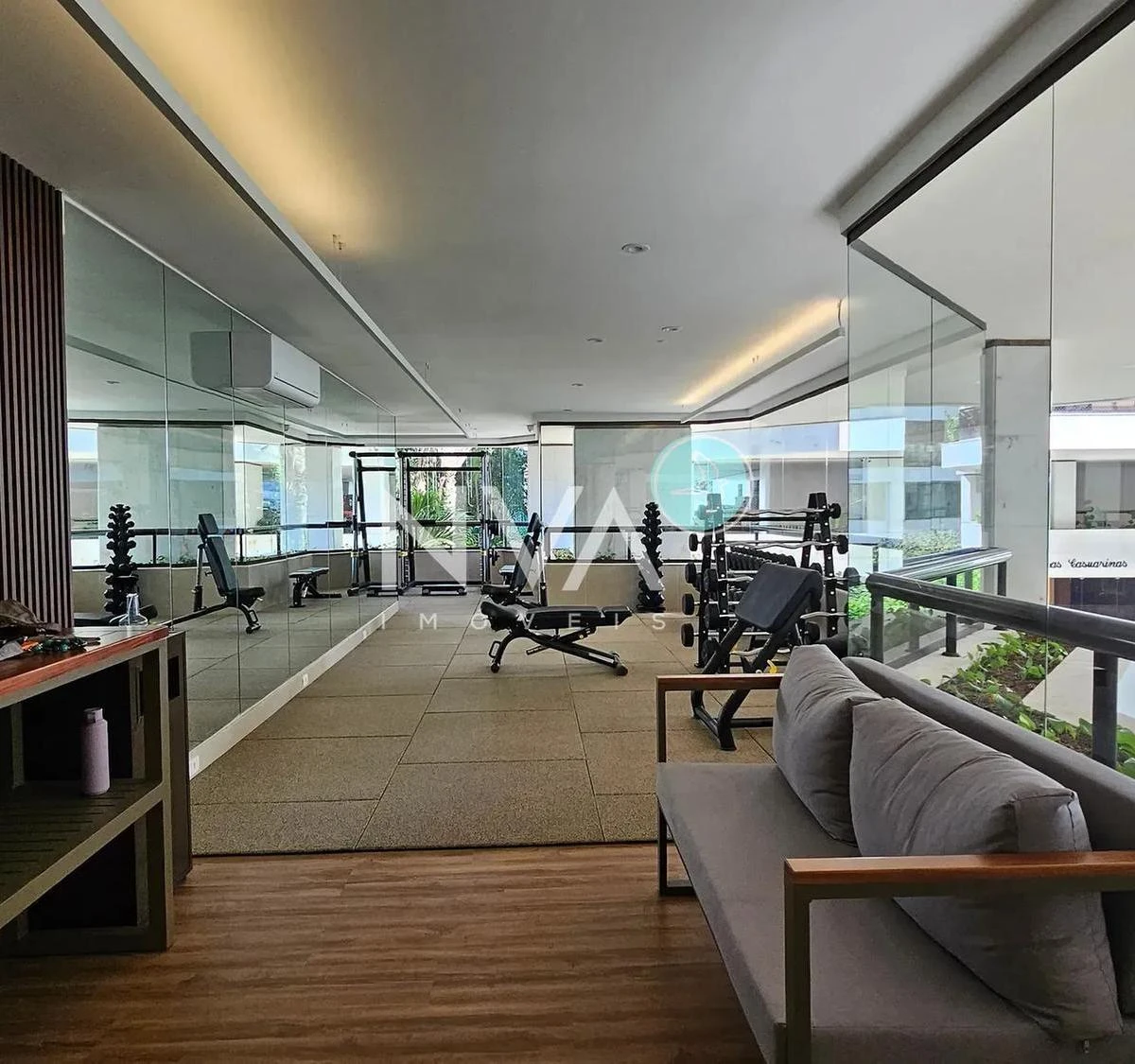 Apartment with balcony, 3 bedrooms and 4 bathrooms — photo 48