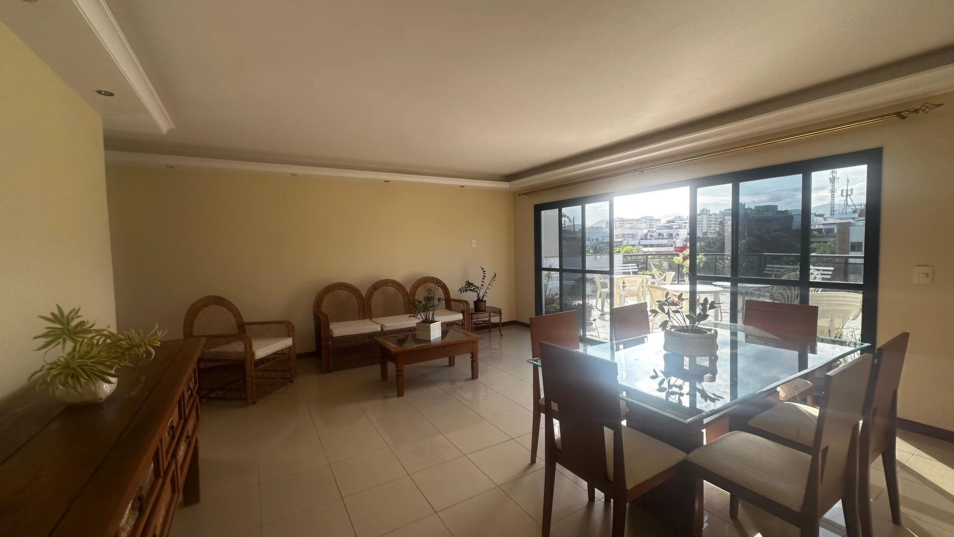 Furnished apartment with 2 bedrooms and a balcony — photo 9