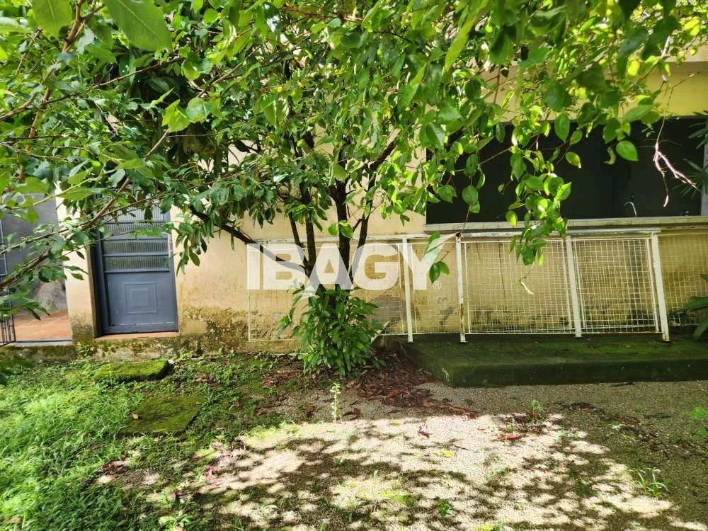 Unfurnished house with 6 bedrooms and 600 m² — photo 5