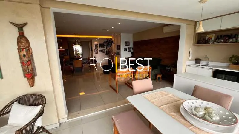 Furnished 4-bedroom apartment with open-plan gas kitchen — photo 13