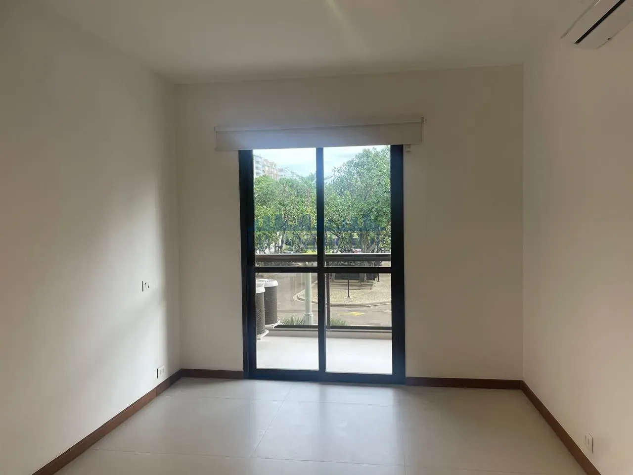 2-bedroom apartment with 1 bathroom and a suite — photo 9