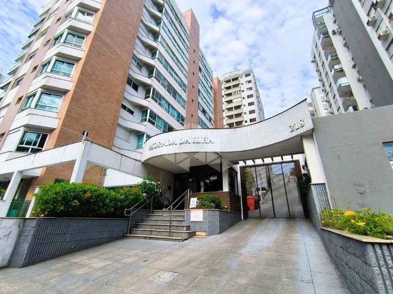 2-bedroom apartment with a water view — photo 21