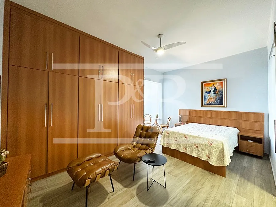 2-bedroom, 2-bath apartment with a separate kitchen — photo 4