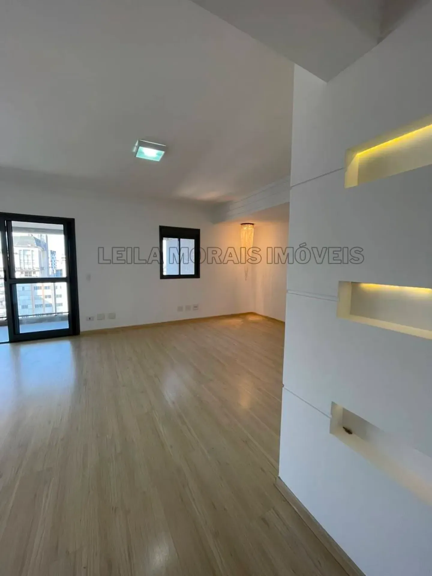 Apartment with 3 bedrooms, 5 bathrooms and open-plan kitchen — photo 7
