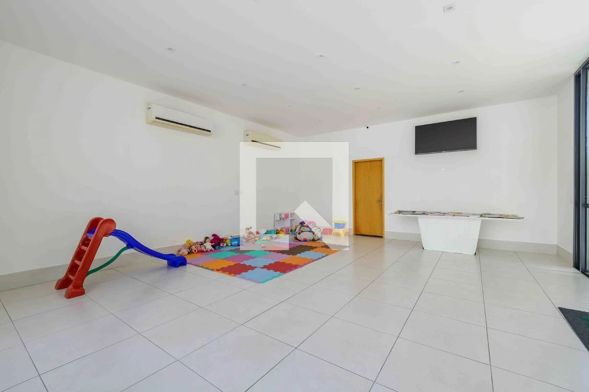 Apartamento mobiliado com 4 quartos e 4 banheiros — photo 29