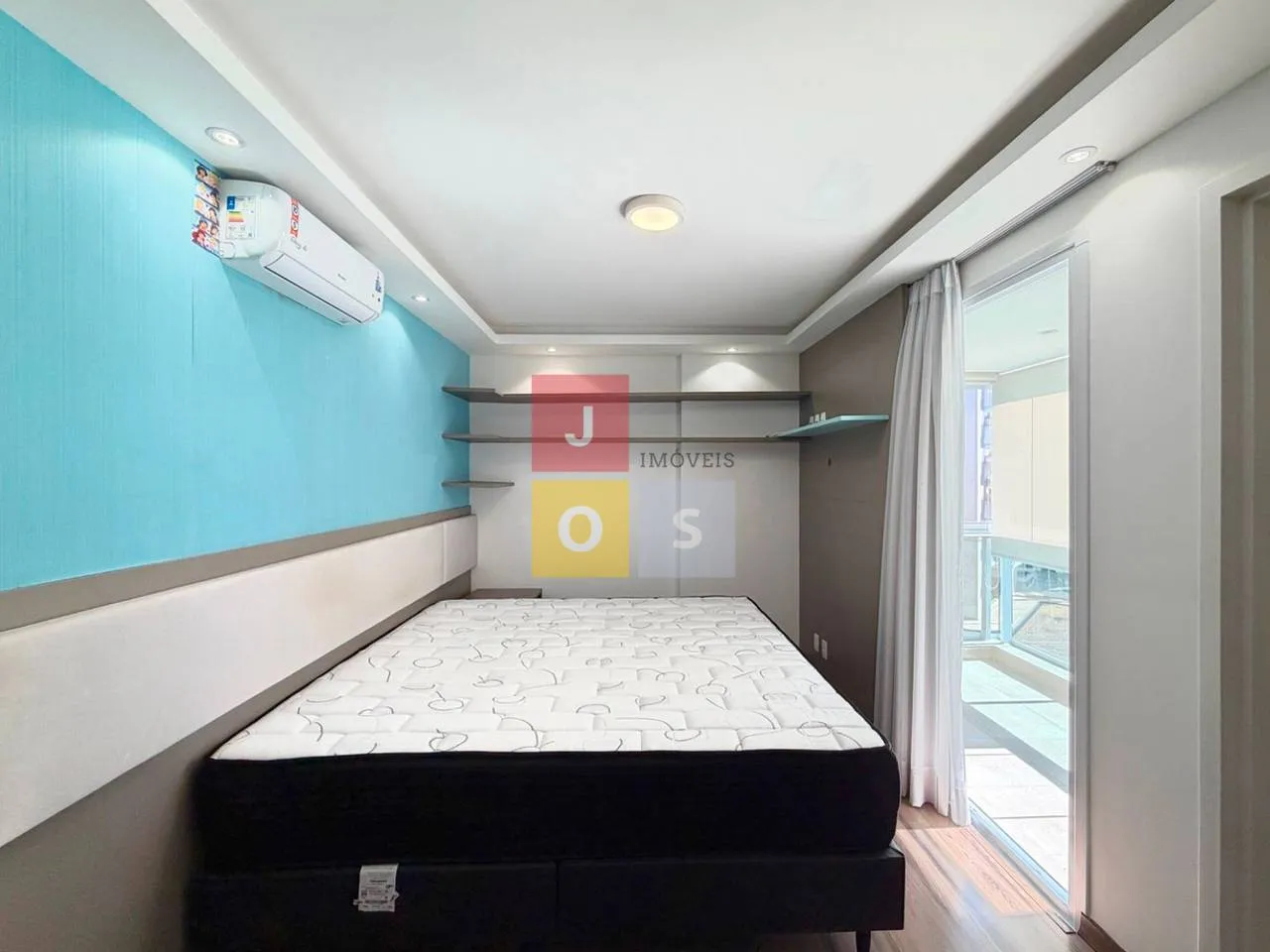 Furnished 4-bedroom suite apartment with 156 m² — photo 18