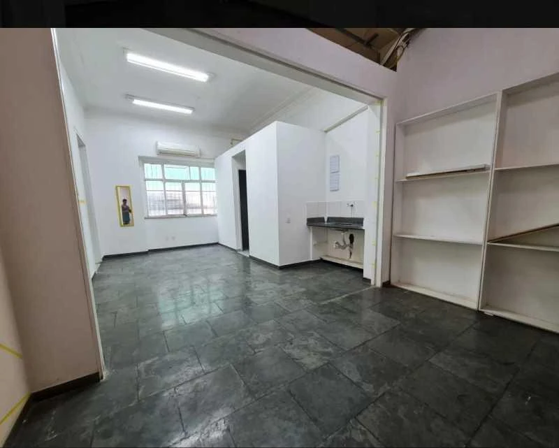 Casa para alugar com 5 quartos e 260 m² com 4 vagas — photo 2