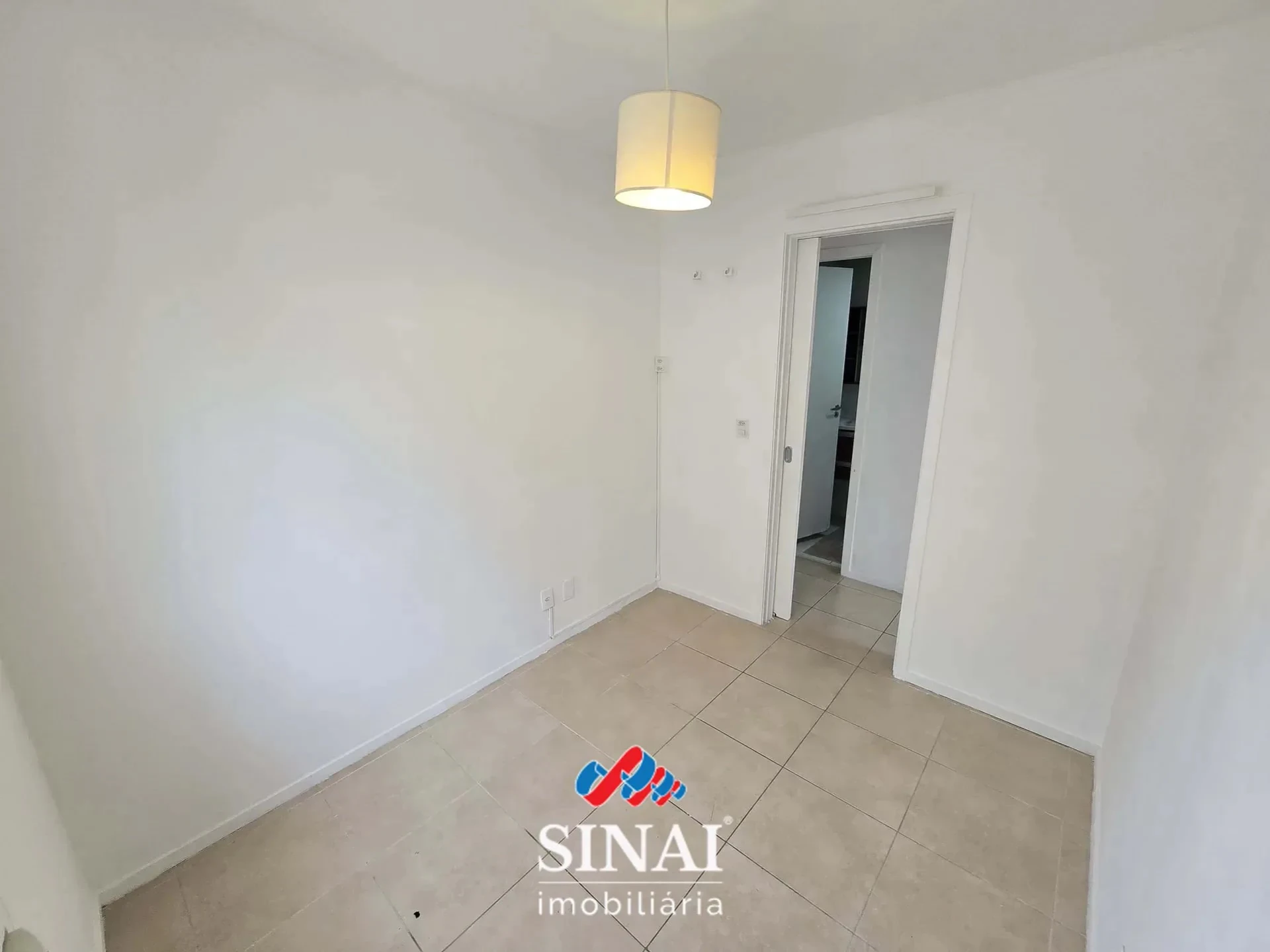 Apartamento de 2 quartos em condomínio com piscina — photo 14