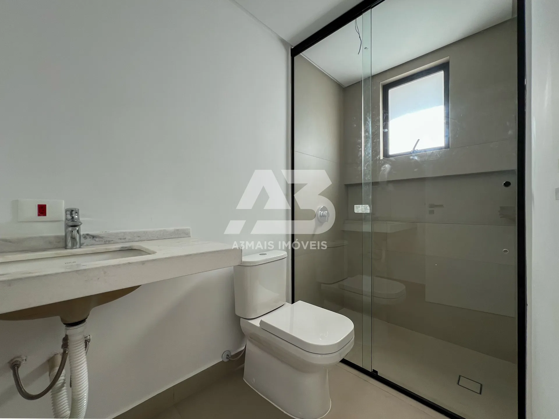 3-bedroom house with floor-to-ceiling windows in Curitiba — photo 14