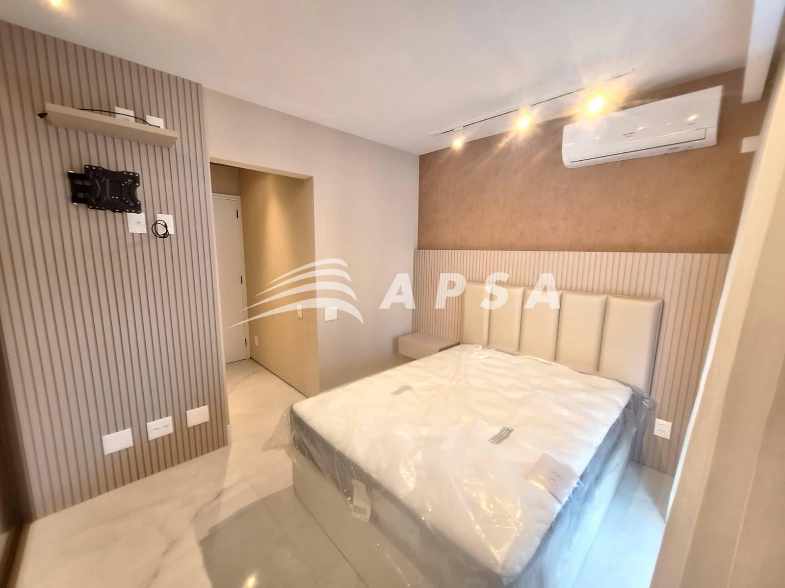 Apartamento de 2 quartos com varanda e 79 m² — photo 16