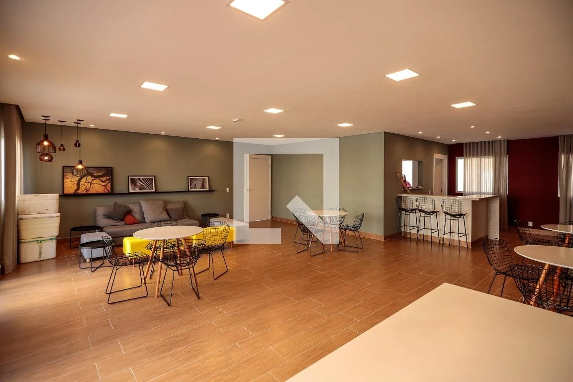 2-bedroom apartment with laundry area and 1 parking spot — photo 16