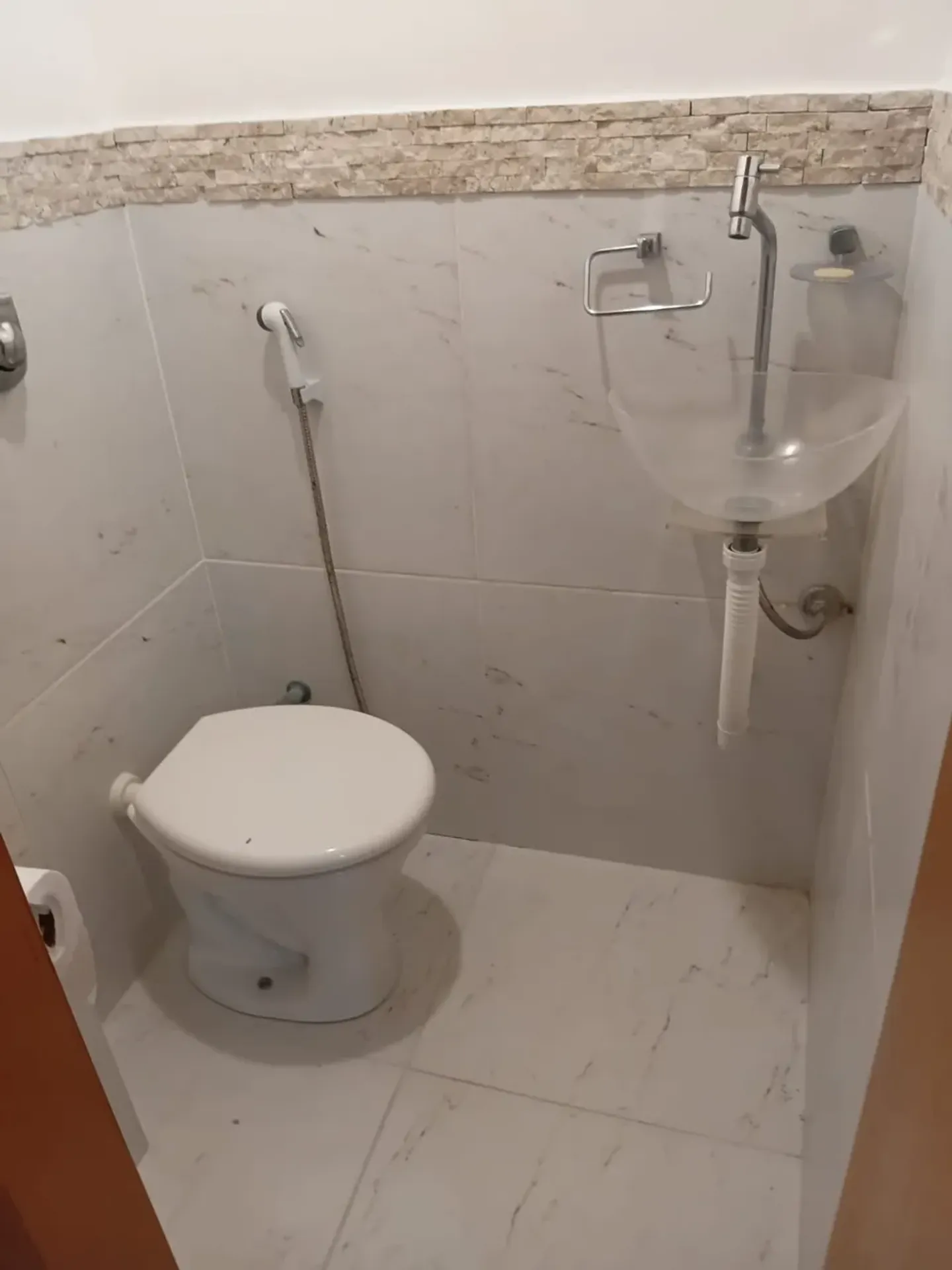 75 m² apartment with a walk-in closet and a home office — photo 13