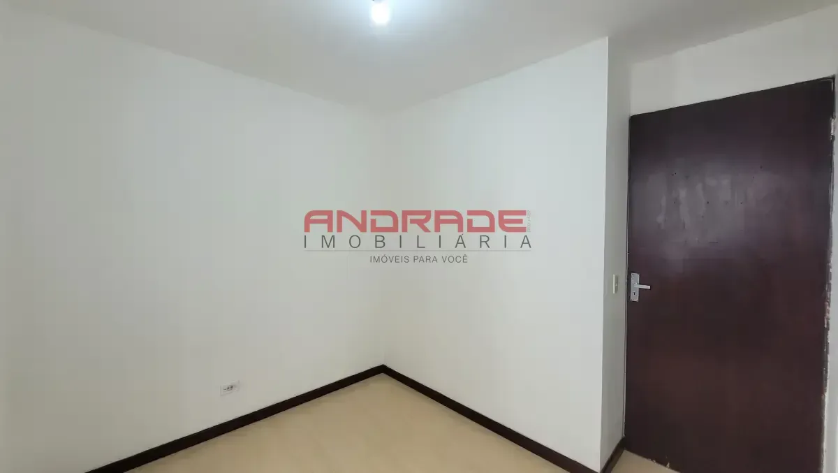 3-bedroom apartment with a separate closed-off kitchen — photo 35