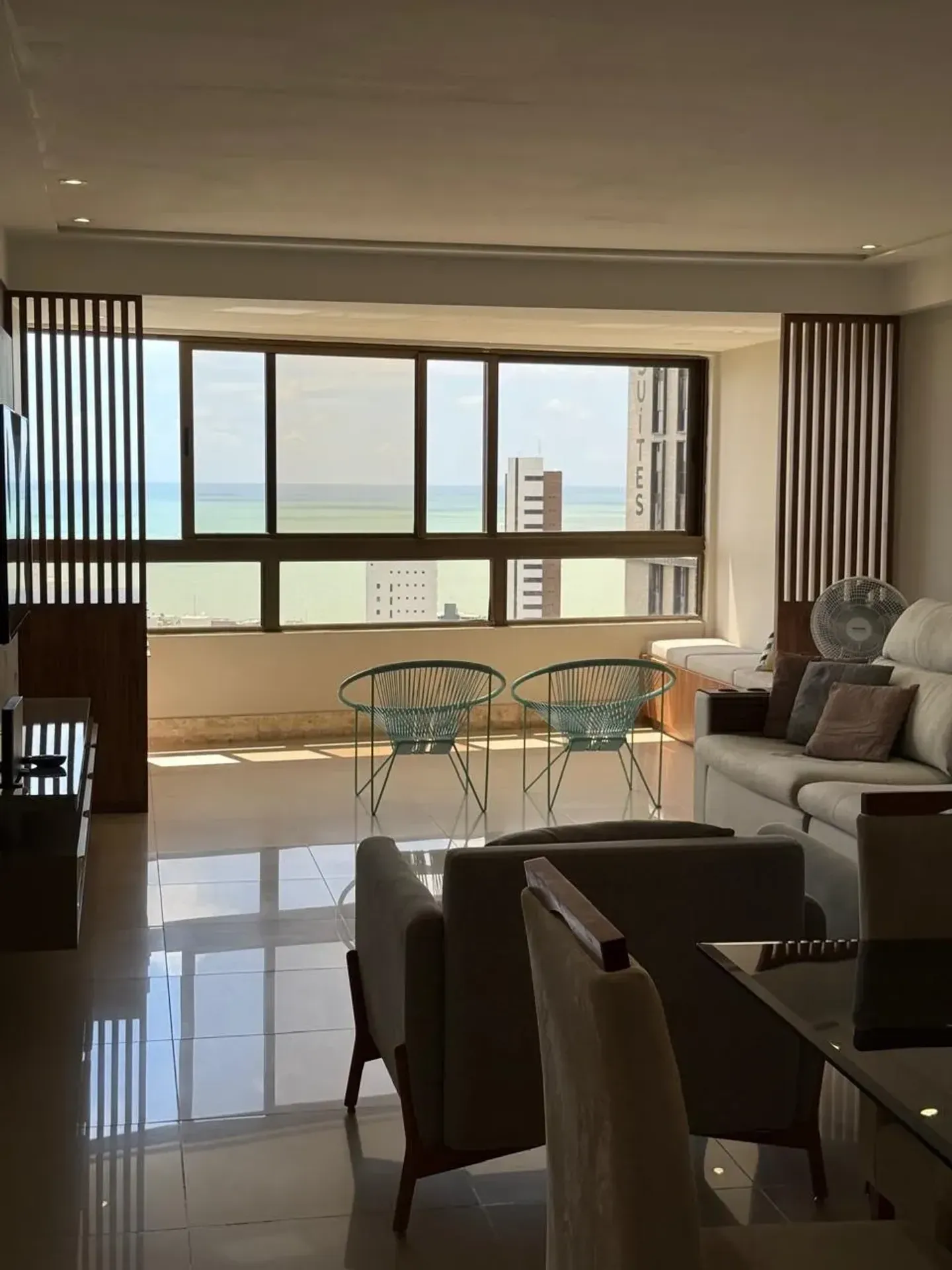 Furnished 175 m² apartment with 3 en-suite bedrooms — photo 28
