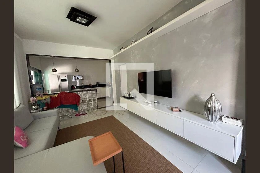 Home office in a 3-bedroom house, 197 m² — photo 6
