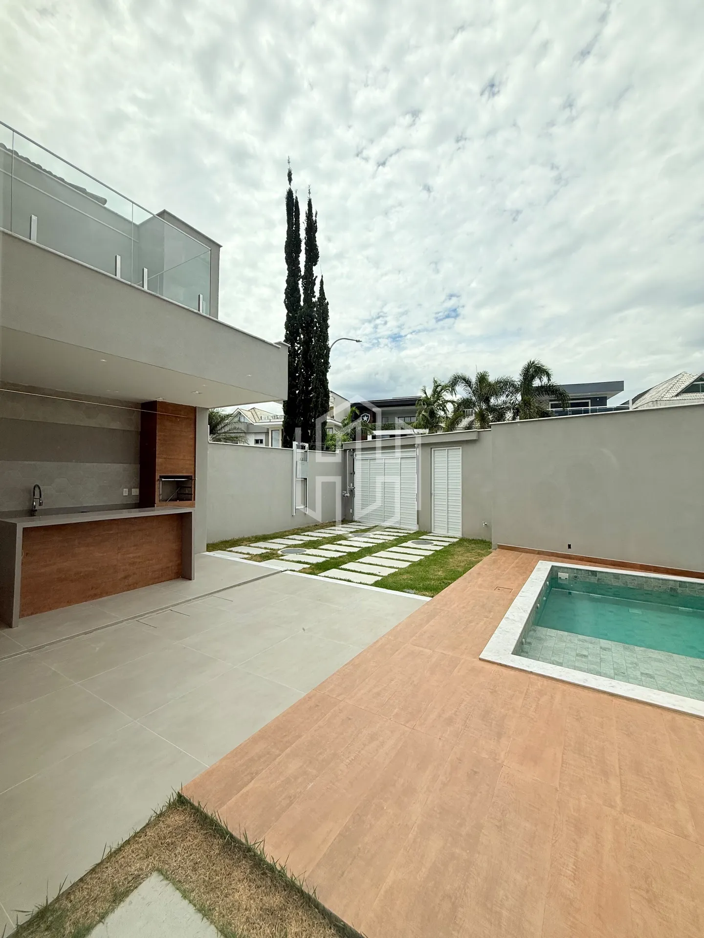 Casa, 315 m², com varanda gourmet — photo 9