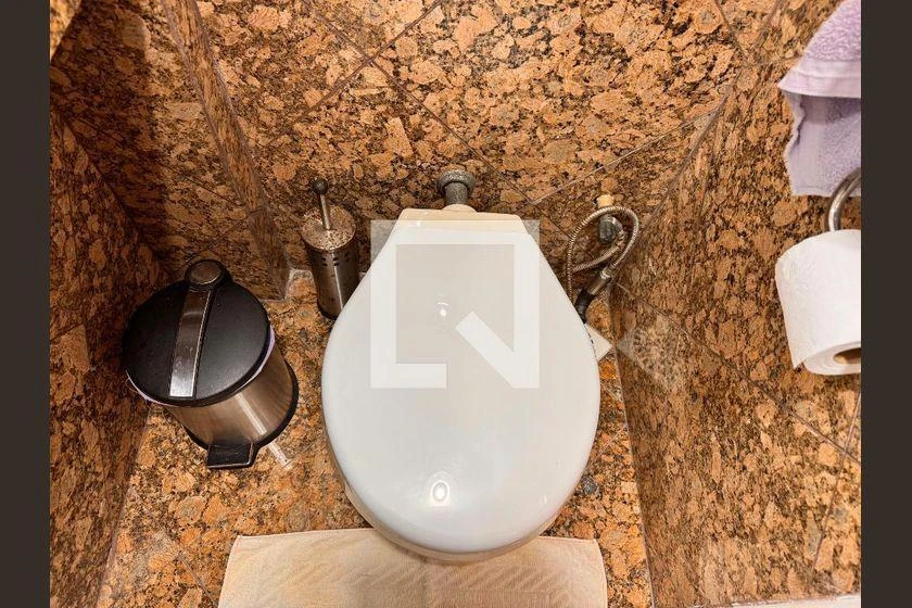 4 quartos e banheira: apartamento de 233 m² — photo 13