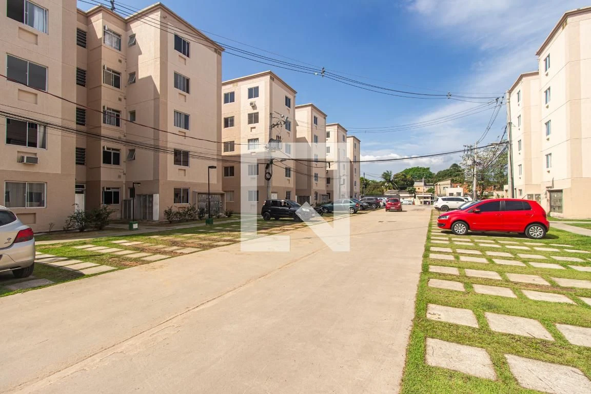Apartamento com 2 quartos e 1 vaga, pisos de cerâmica — photo 17