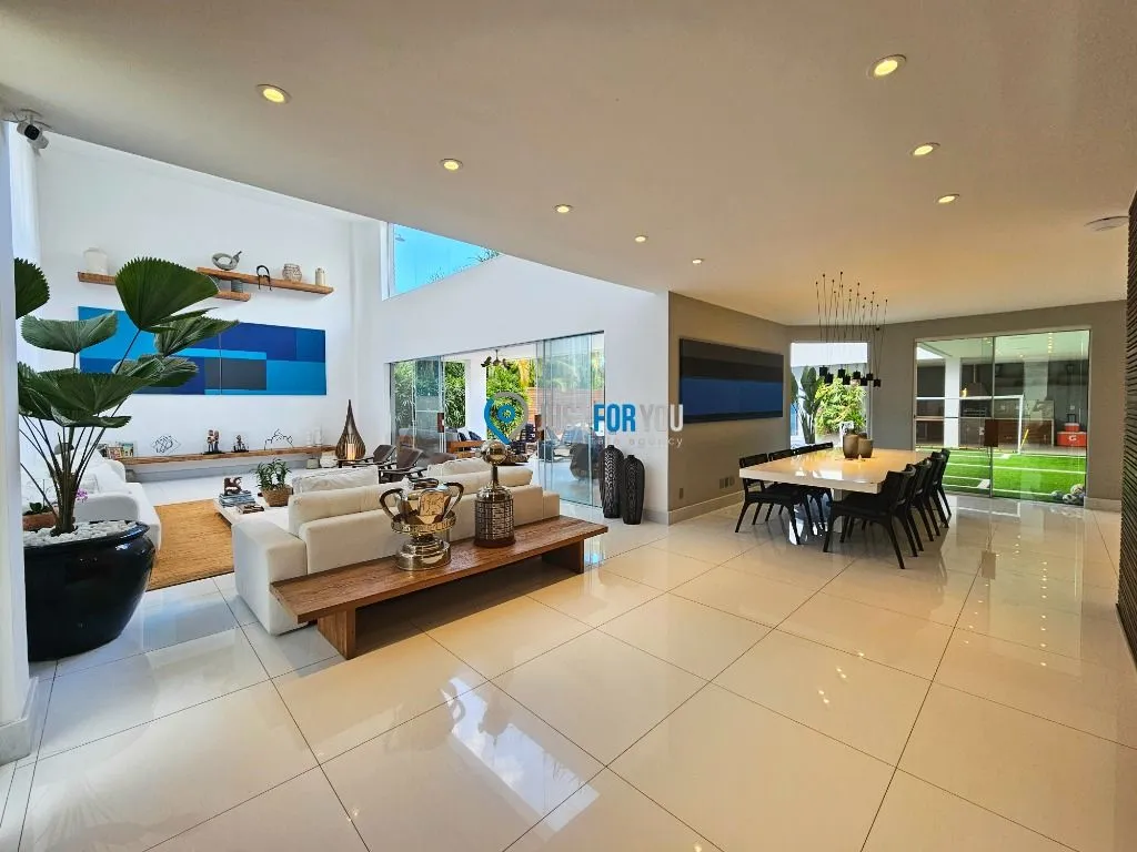 Casa com 4 dormitórios e 5 banheiros, 650 m² — photo 21