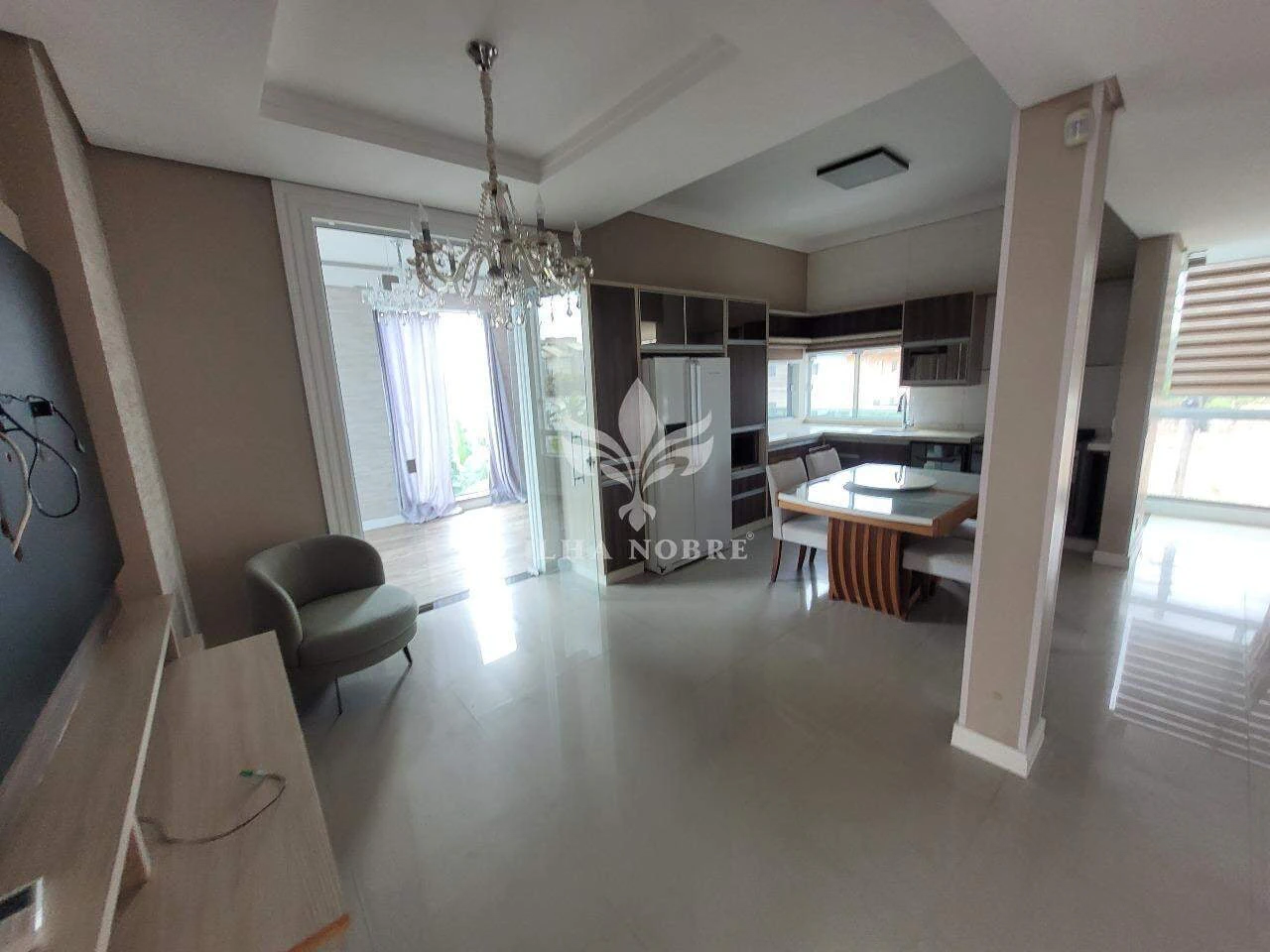3-bedroom house with a grill on the balcony in Florianópolis — photo 4