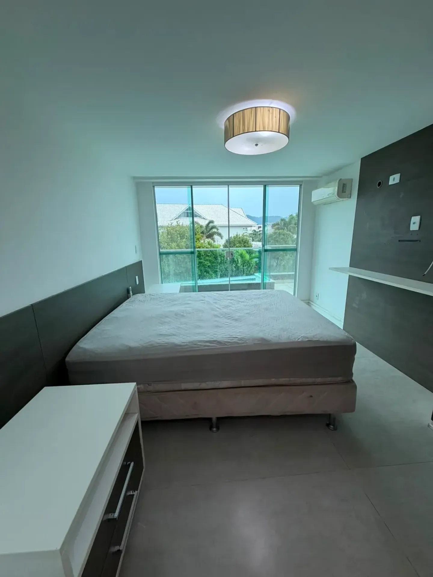 Rental house with 5 bedrooms and 5 bathrooms — photo 23