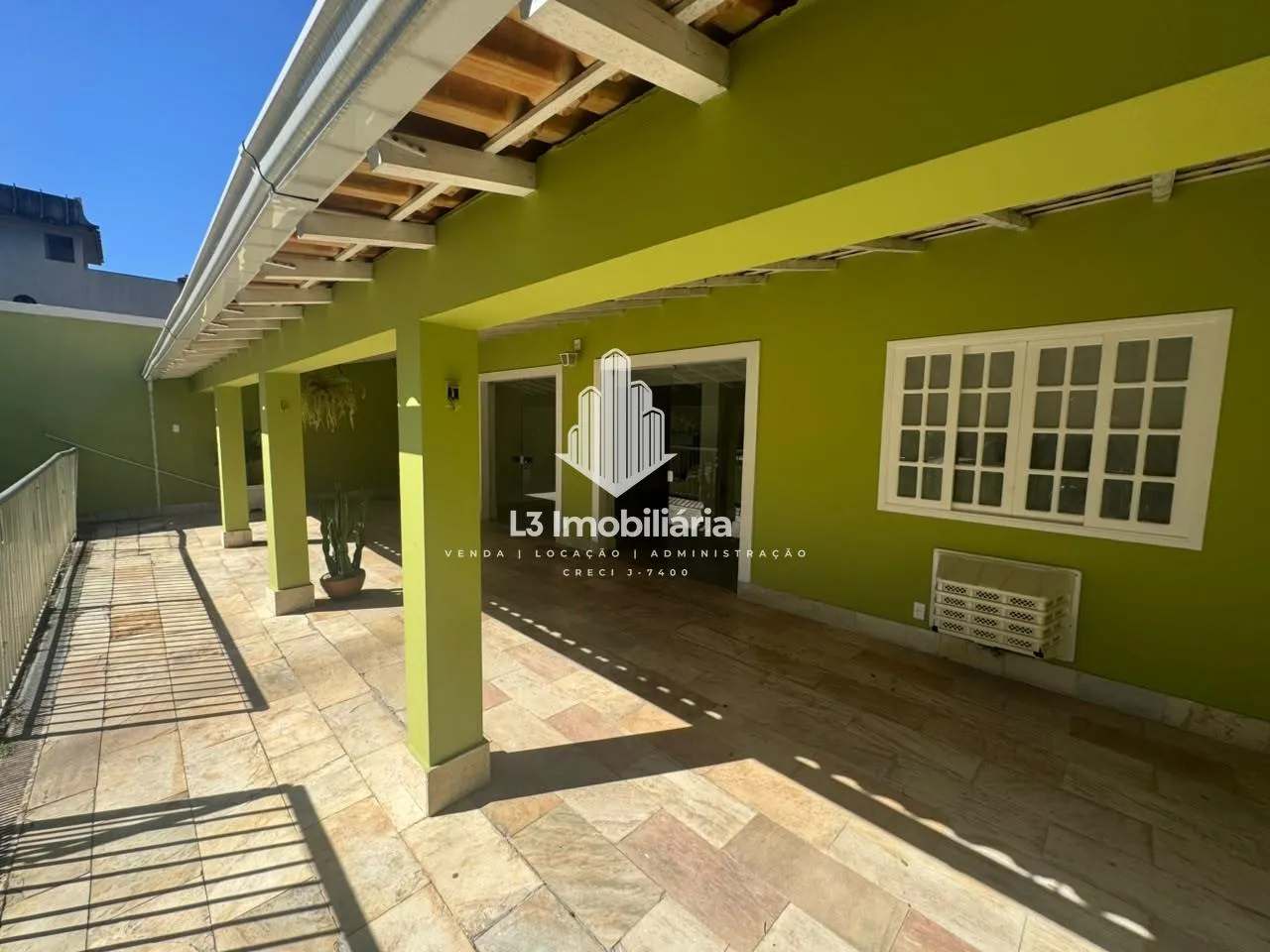Rental house with 4 bedrooms and 3 bathrooms — photo 13